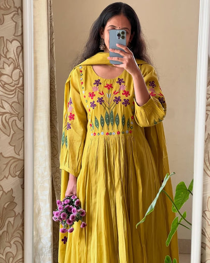 Handcrafted Adda Work Cotton Kurti with Pant & Fine Malmal Dupatta