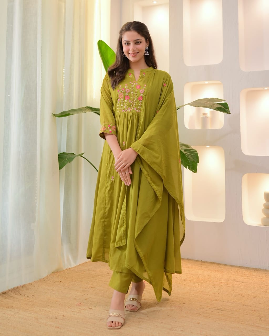 Olive Garden Threadwork A Line Mul Cotton Suit
